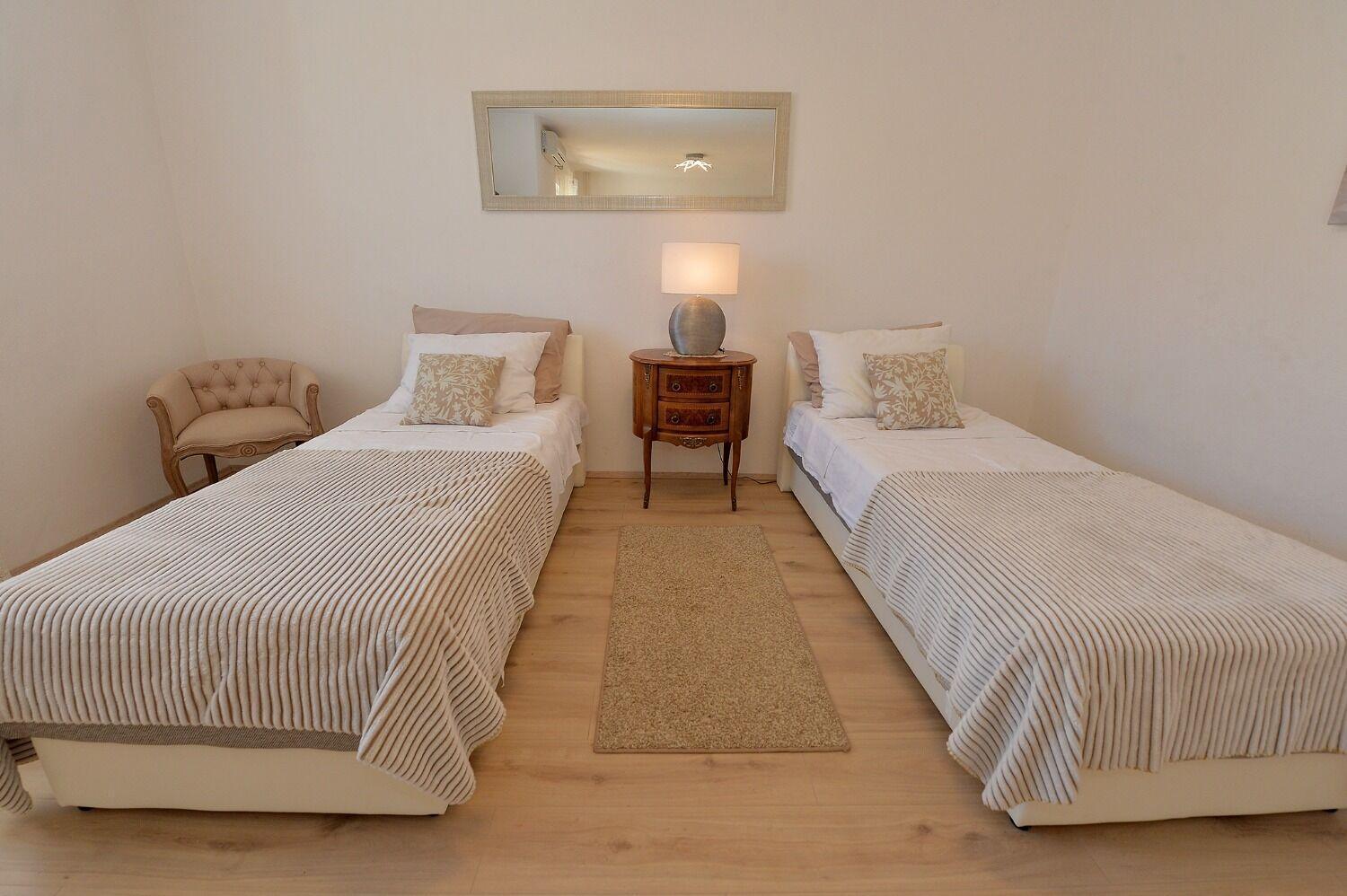 Apartments Olive Garden - Swimming Pool Biograd Na Moru Ngoại thất bức ảnh